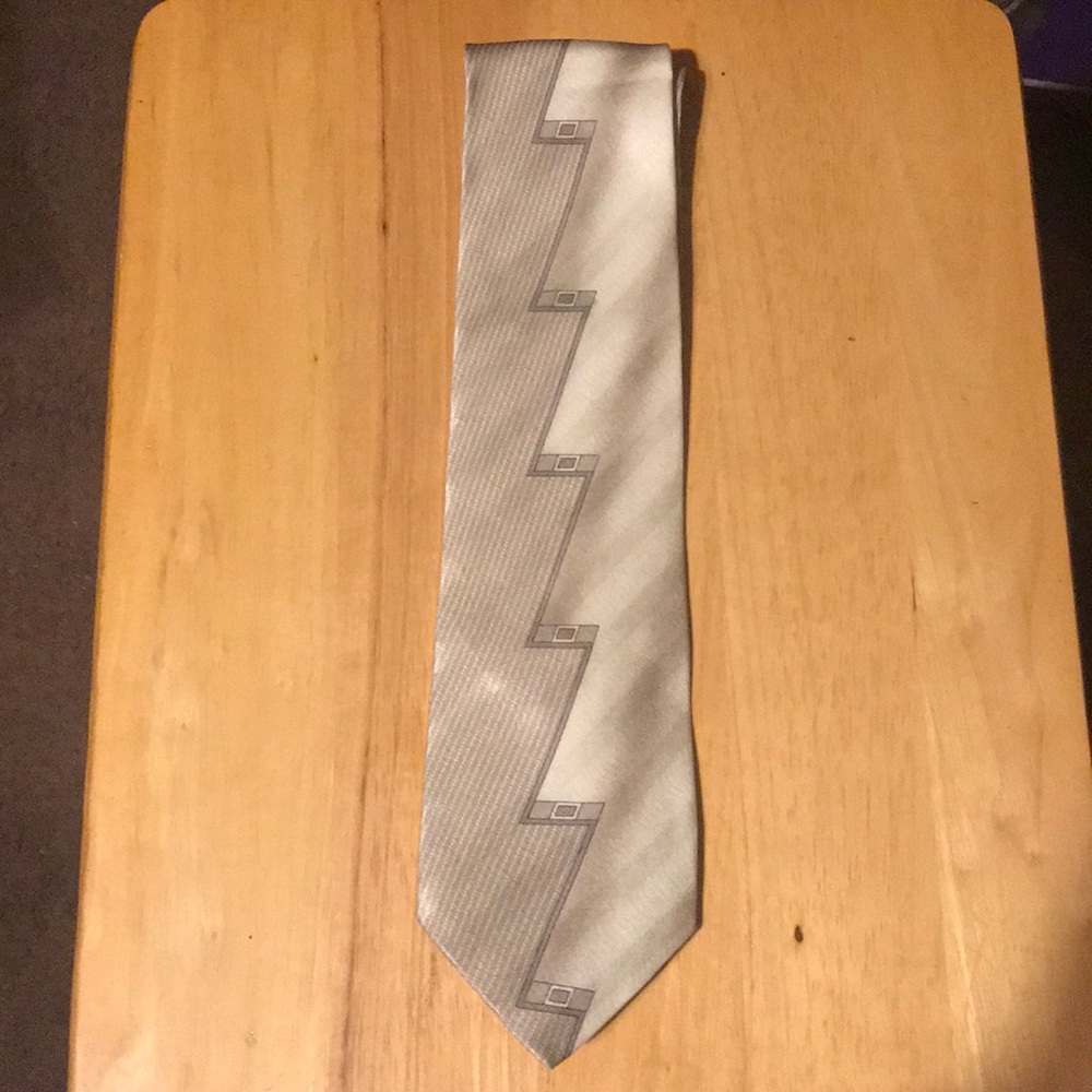 Men’s silk tie